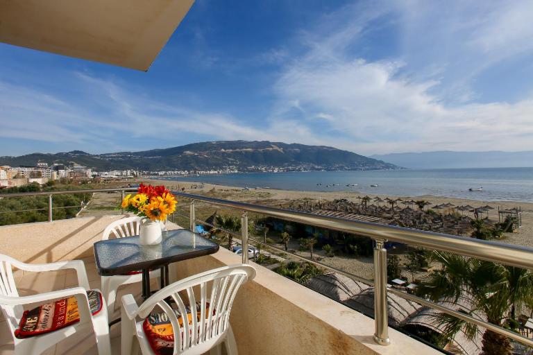 Sea View Apartment in Vlore 007 - B&B Vlorë