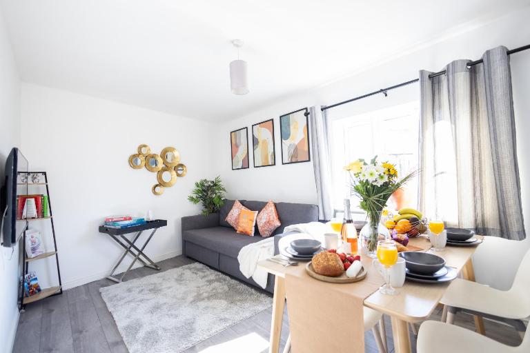 Garden House near shops in quiet location - B&B Banbury