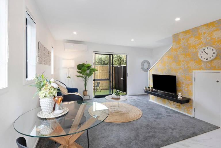 The Charming Getaway 1BR Home - B&B Lower Hutt