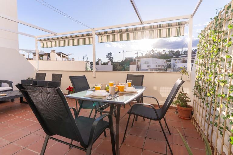 AQUA APARTMENT - 2 Bedrooms, Terrace & Pool - Benalmádena Beach - B&B Benalmádena