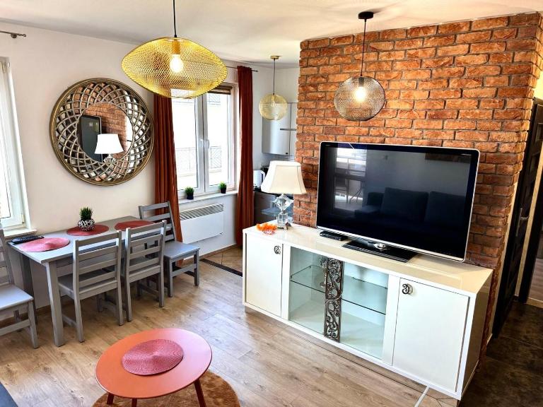 Los Reyes - Ferienwohnung Krynica Morska