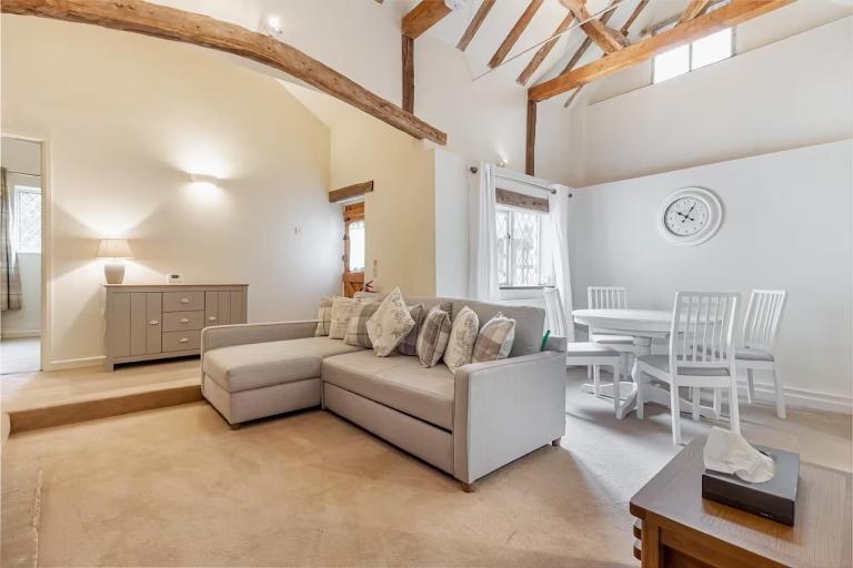 Cosy 1 Bedroom Cottage, The Old Thatch, Bredon - Bed and Breakfast Bredon