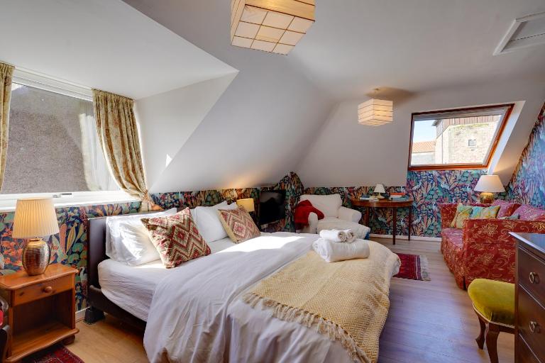 NEW The Old Smokehouse Central, Bohemian Room - B&B Berwick-Upon-Tweed