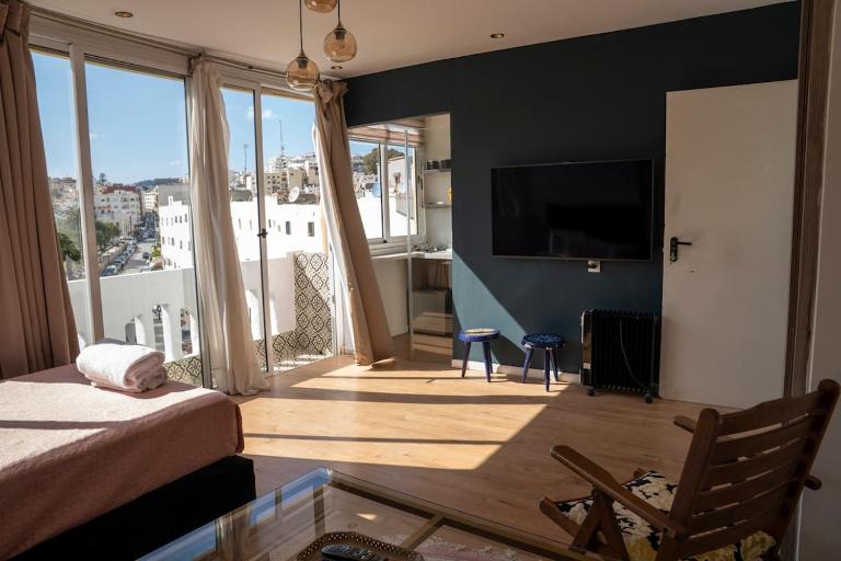 Ba Sidi, Estudio - B&B Tangeri