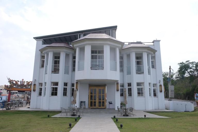 Xiaoliuqiu Loju Castle Inn - B&B Xila’ouka