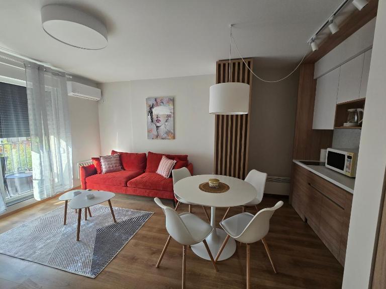 Sunny lux apartman II - Bed and Breakfast Vrnjačka Banja