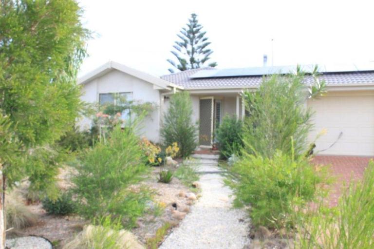 Costa Casa Jervis Bay Retreat - Bed and Breakfast Vincentia