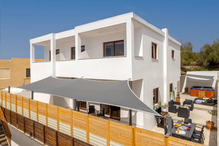 SEVIS SUITES - B&B Ayia Napa