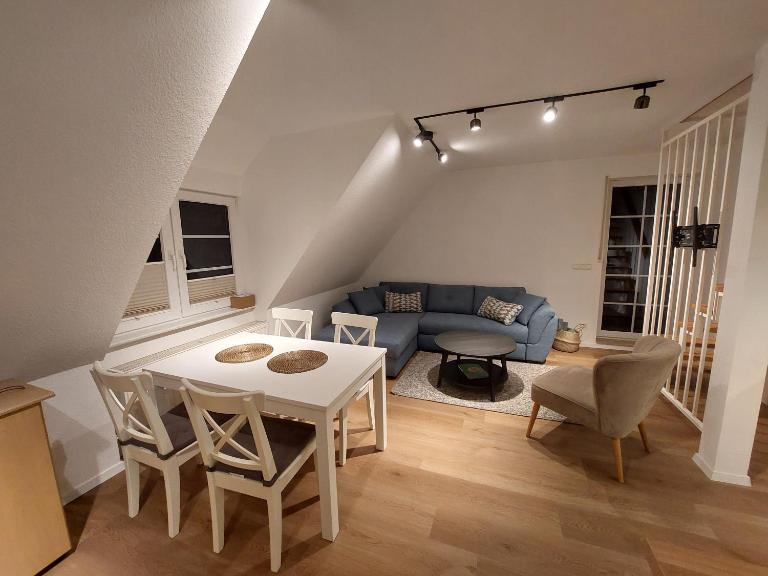 Neue Reihe 10 - moderne Ferienwohnung für 5 Personen - Bed and Breakfast Zingst