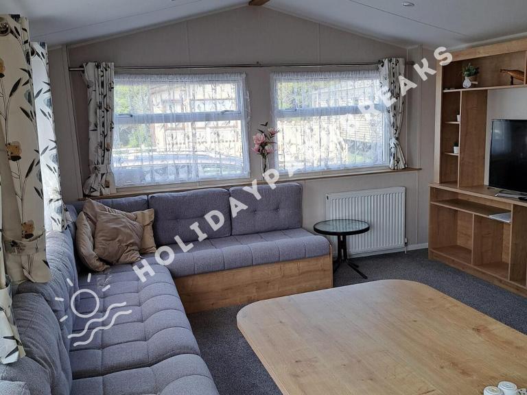 Seagulls Rest - Silver 3 bedroom close to play park on West Sands - B&B Selsey