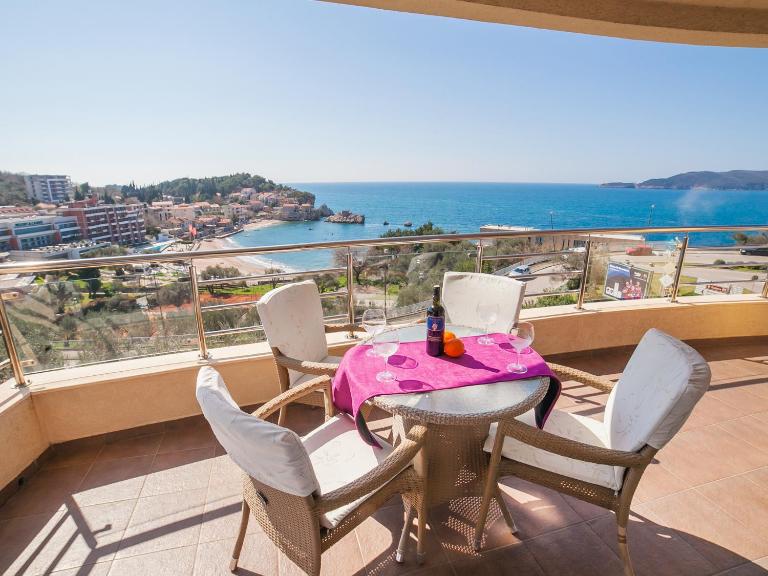 Apartments Raymond - B&B Sveti Stefan