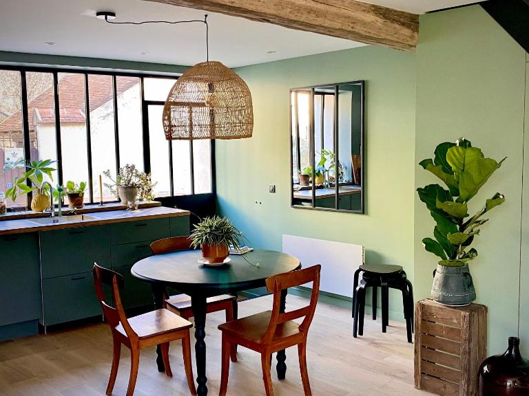 Tashi Kampa, The House of Happiness in Tibetan - B&B Montigny-sur-Loing
