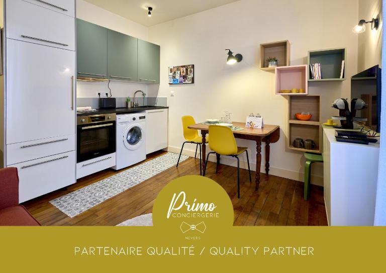 Le mini Cath Hyper centre by Primoconciergerie - B&B Nevers