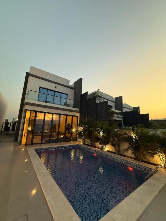 4BR Luxury Retreat & Prvt Pool - B&B Sharm