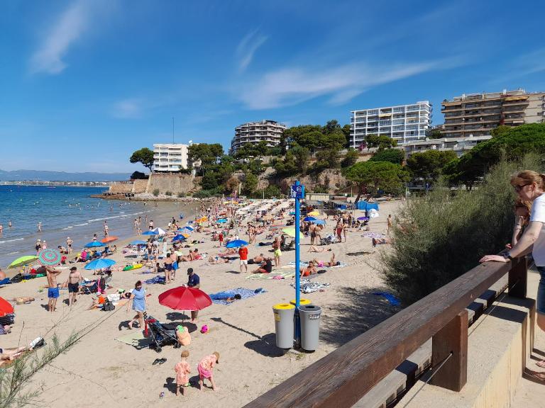 Acogedor apartamento junto al mar - Bed and Breakfast Salou