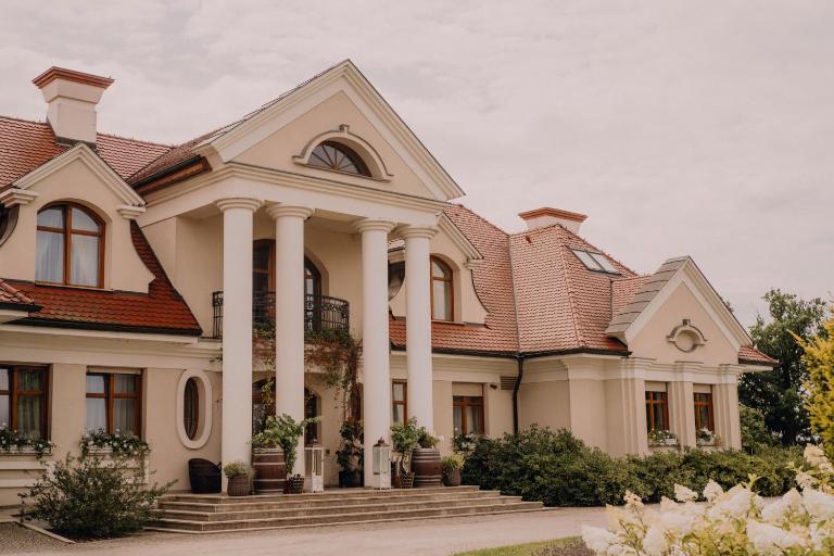Winny Dworek - Bed and Breakfast Sulechów