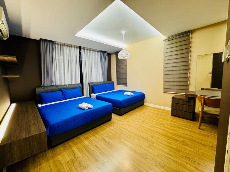 Opulent Villa for 20pax BBQ, Steps to Beach Market - Ferienwohnung Batu Feringgi