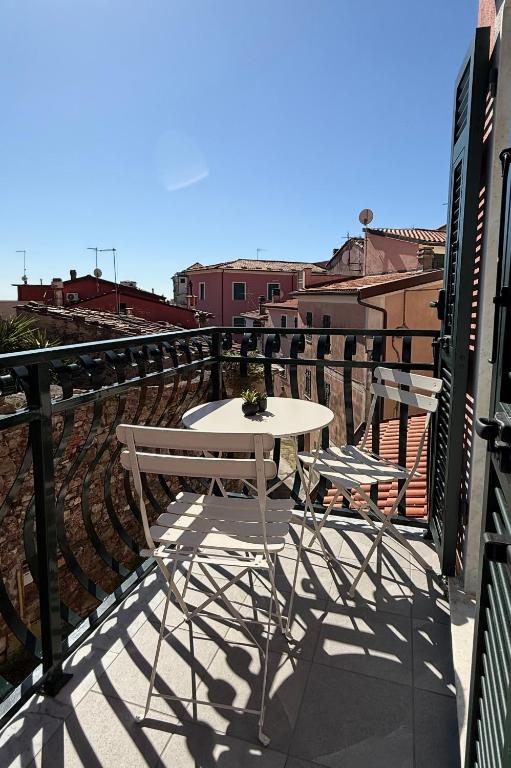 Castelnuovo Suites - B&B Castelnuovo Magra