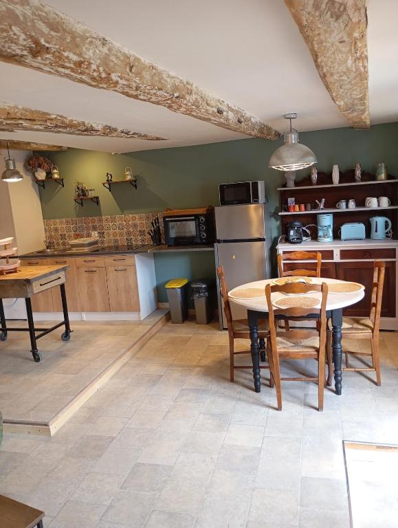 La Grange gîte la bergerie 1 CH - B&B Neuilly-l'Évêque