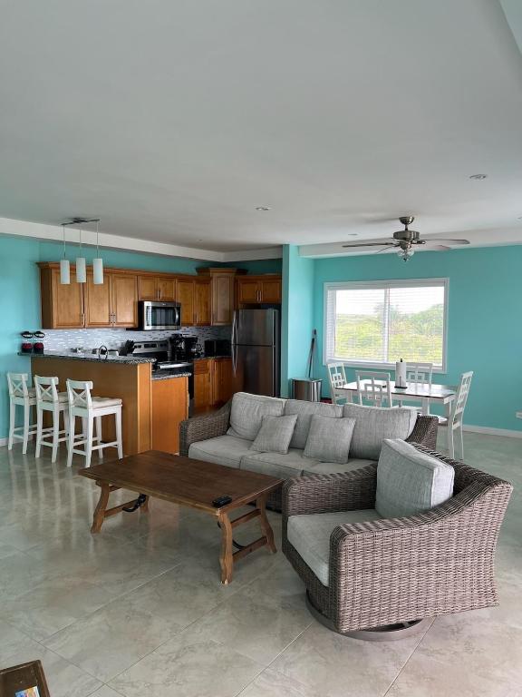 Anna's Hidden Gem Waterfront - B&B Farmer’s Hill