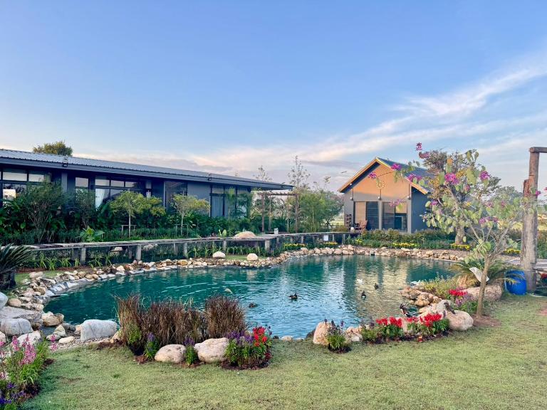 BaanMax Pet Friendly Resort - Bed and Breakfast Ban Du
