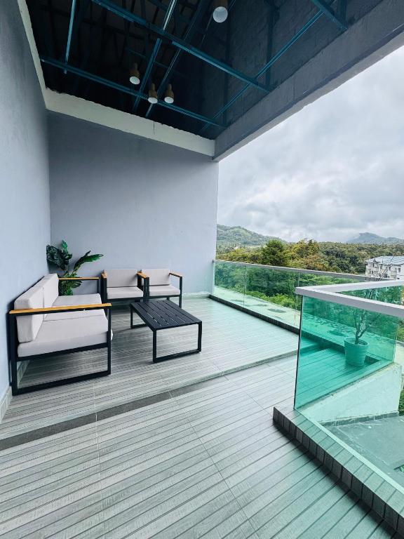 AYAAN PENTHOUSE at QUINTET ROOFTOP BBQ AND DINING with Mini Snookers - Ferienwohnung Tanah Rata