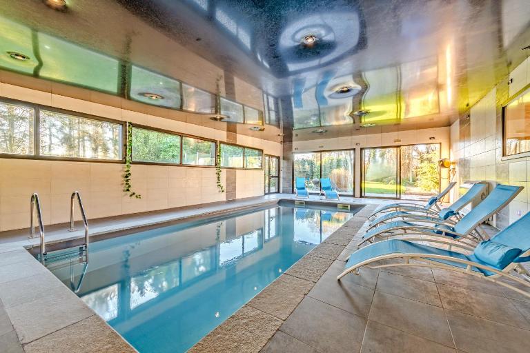 La Villa des Légendes - Spa & Swimming Pool - B&B Sizun