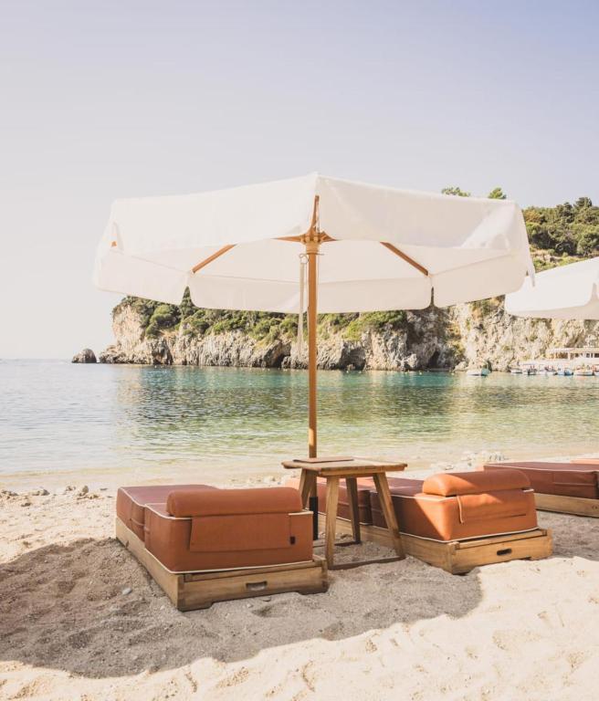 Aragosta Suites - Chambres d'hôtes Palaiokastrítsa