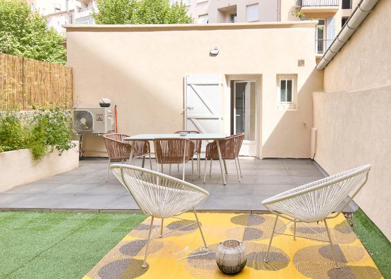 La Terrasso Sauna à Toulon - Parking privé - 6 couchages - B&B Tolón