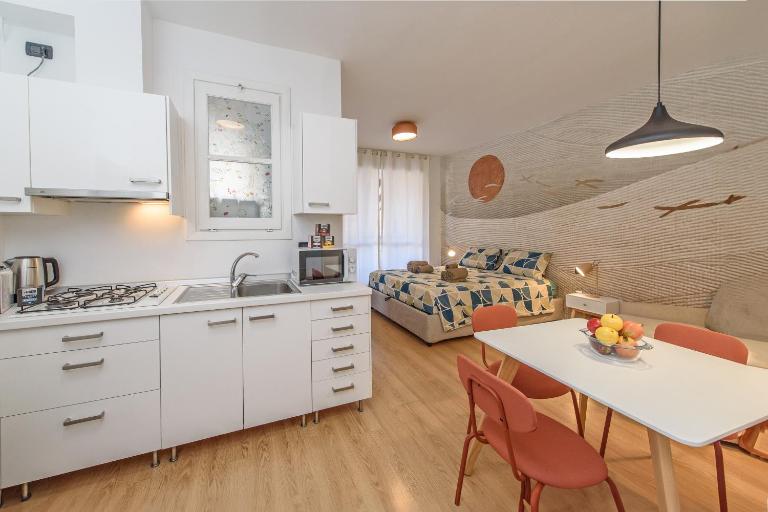 NHolidays - Rue De Paris e Vista Montagna - B&B Aosta