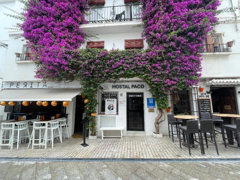 Hostal Paco Marbella - Bed and Breakfast Marbella