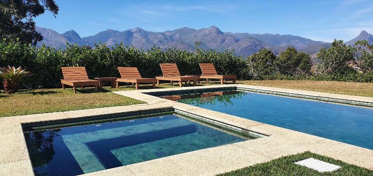 Casa Alto Itaipava vista incrível, piscina e hidro - Ferienwohnung Itaipava