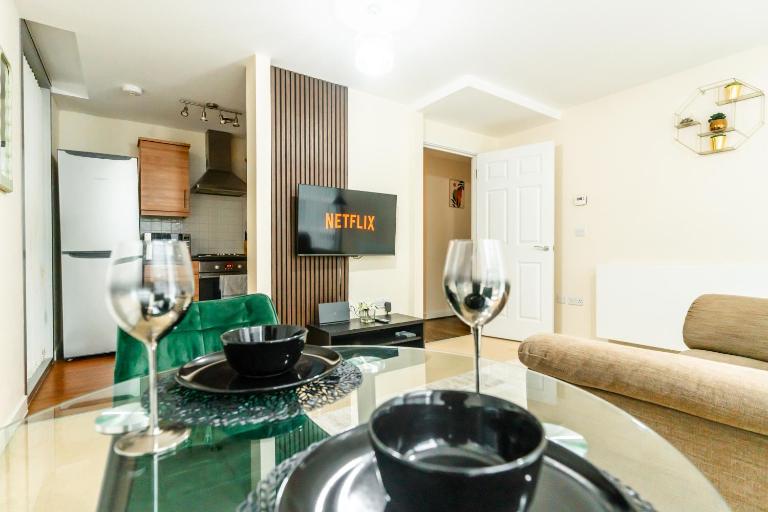 Cosy One Bed City Apartment -The Hub - B&B Milton Keynes