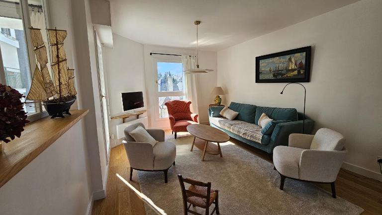 Les Remparts - 250 m from port - WiFi - Parking - Calme - B&B Vannes