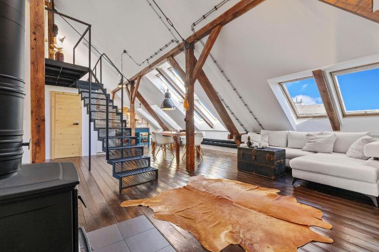 Amazing Loft with Terrace in City Centre - Chambres d'hôtes Bratislava