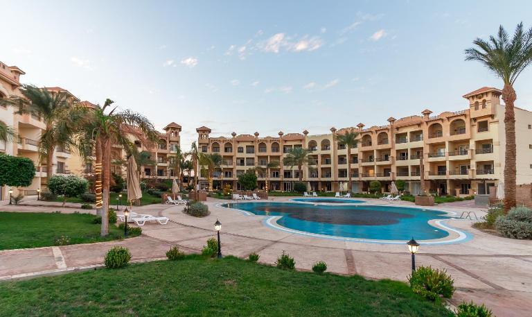 Al Saraya C316 Luxury 1BR Pool View Sahl Hasheesh - Ferienwohnung Hurghada