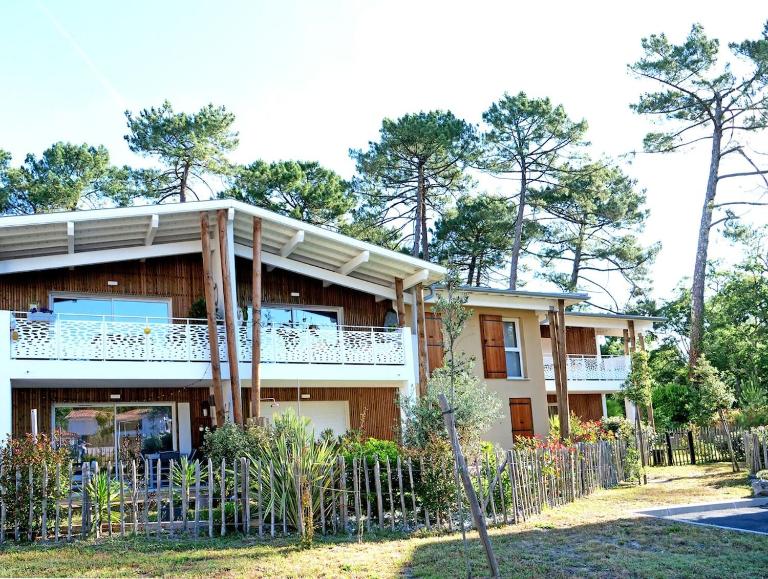Appartement neuf T2 50m2 calme et spacieux près de la plage et golf avec grand balcon privé - B&B Seignosse