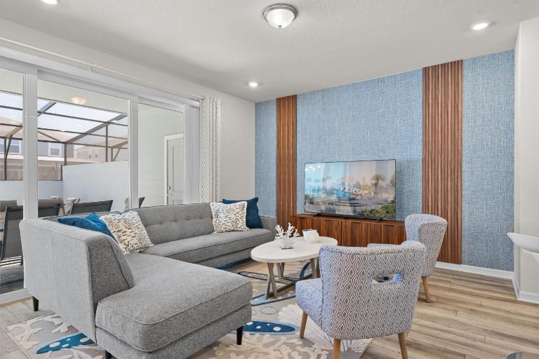 Cozy 5BR Home with Pool & Fun Themed Rooms - B&B Orlando