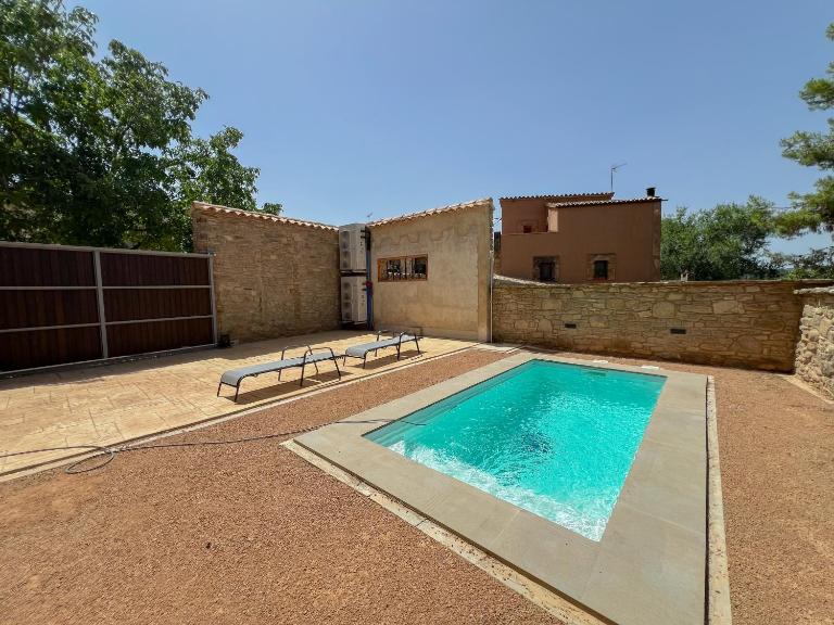 Cal Gabarró - Casa para 12 con piscina, WiFi, AC y BBQ - B&B Vilanova de Meià