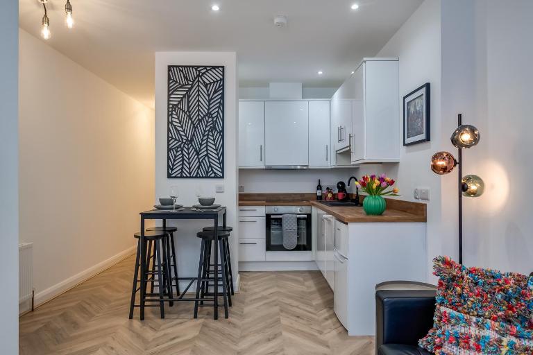 Stylish 2 Bedroom Apartment in Belfast - Chambres d'hôtes Belfast