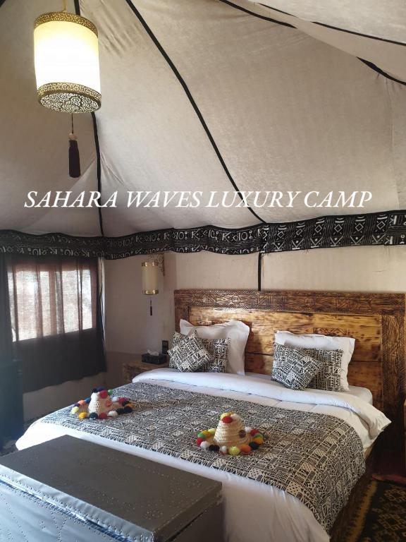 Sahara Luxury Camp -plus 50 euros pp per night for camel or jeep trek and dinner - location by dunes - no extra fees - B&B Merzouga