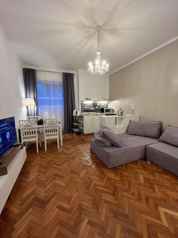 Cozy Donatello Apartment - Bed and Breakfast Rome