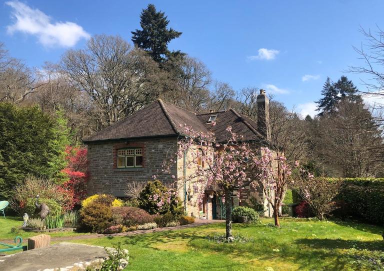 Historic Pike House with Beautiful Garden - Bed and Breakfast Parkend