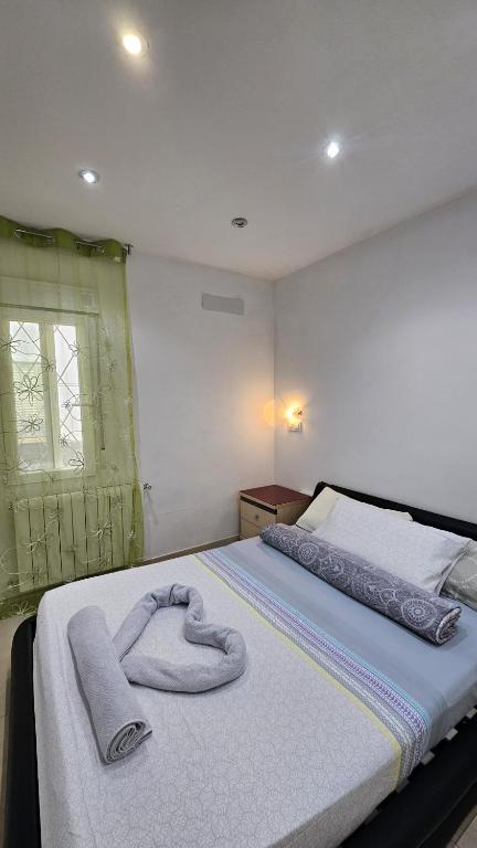 Habitación doble con TV65 - B&B Madrid