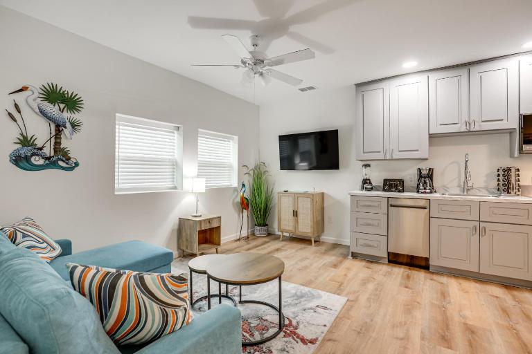 Walk to Beach! St Augustine Escape, Patio and Grill - Bed and Breakfast Saint Augustine