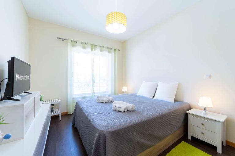 Medronheira - Apt 1A by HelloVacations - B&B Albufeira