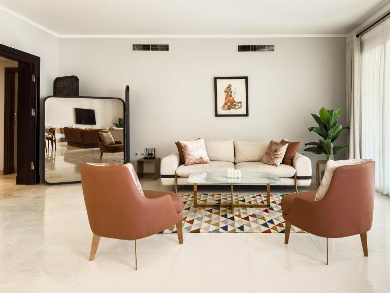 Sunny Hills 2 - Modern & Elegant Retreat - Chambres d'hôtes Le Caire