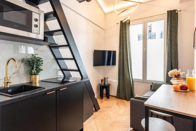 Studio élégant esprit Loft avec AC - Ferienwohnung Paris