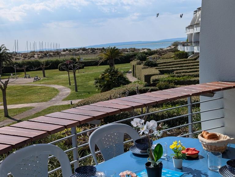 Sol-y-Days Grand Large, front de mer vue panoramique jardins et mer - B&B Le Grau-du-Roi