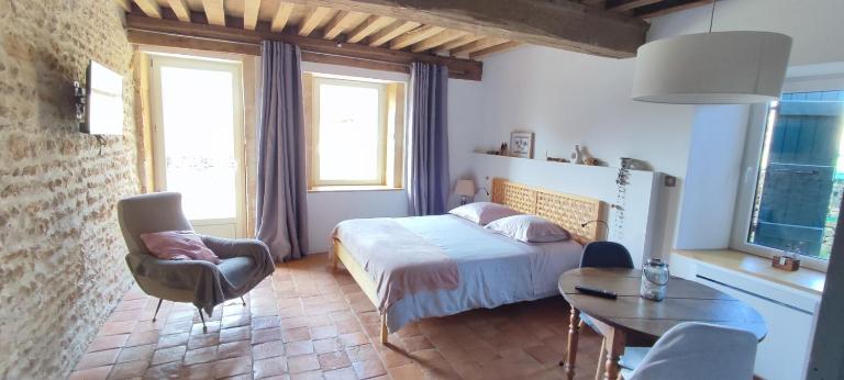 La Coquille, chambre douillette auprès d'un élevage d'escargots - B&B Ouroux-sous-le-Bois-Sainte-Marie